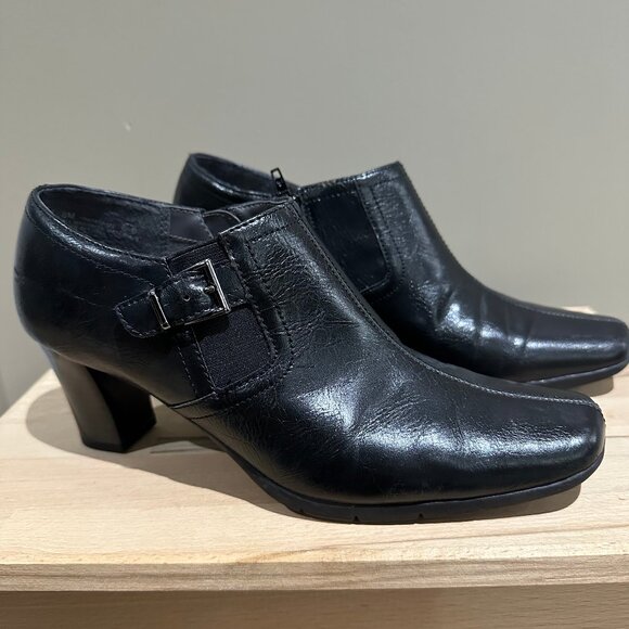 Women's Aerosoles A2 Harmonize Black Faux Vegan leather Ankle Boots, Size 8 - Picture 1 of 6